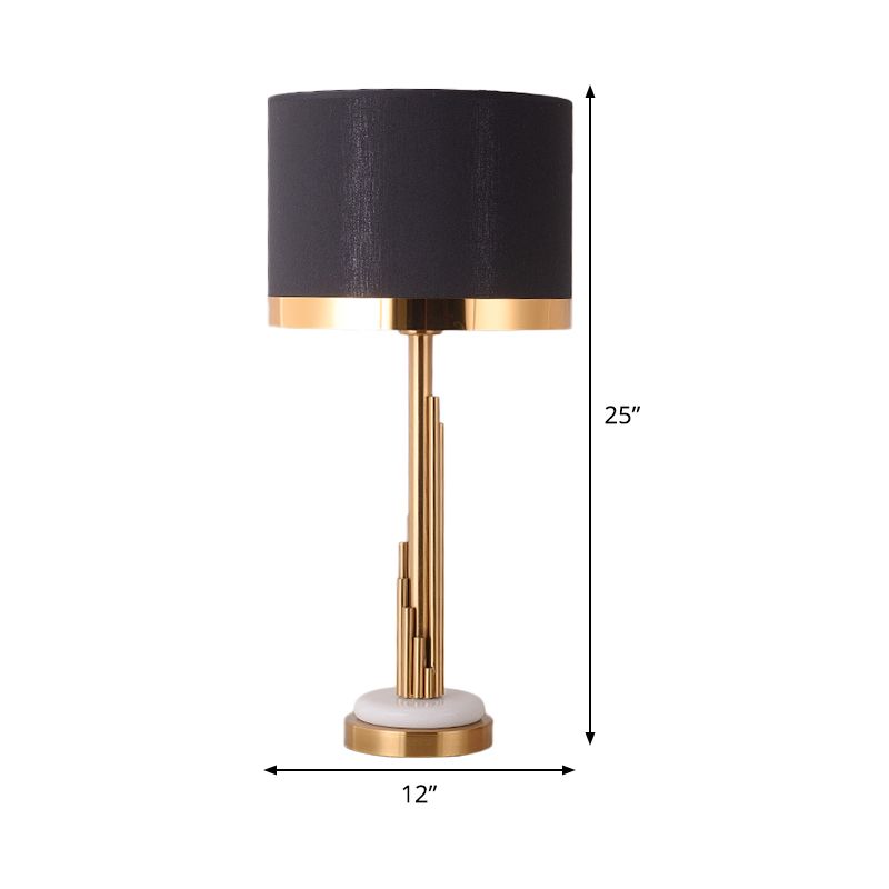 Éclairage de tâche de bulbe contemporain 1 lampe de table de nuit cylindrique en or avec une teinte en tissu noir