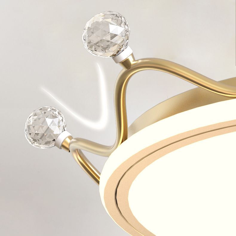 Metalen kroon dicht bij plafondlamp Moderne LED Semi Flush Mount Light Fixture voor kinderslaapkamer