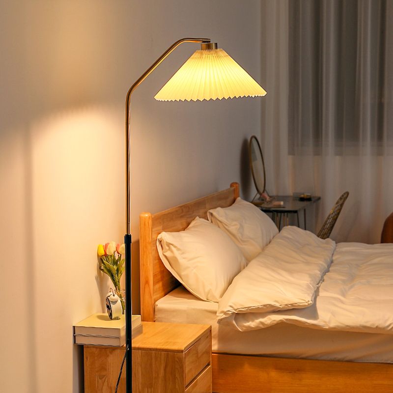 1 lampadaire à cône léger modernisme tissu lampadaire réglable pour le salon