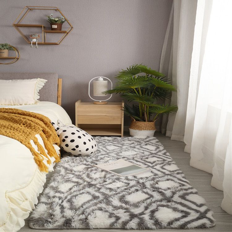 White Tone Relaxing Area Carpet Polyester Stripe Print Indoor Rug Anti-Slip Backing Carpet for Living Room