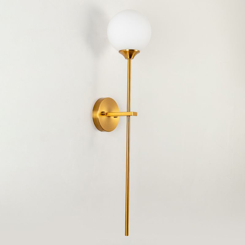 1-Light Wall Light in Modern Luxury Style Wrought Iron Wall Sconce with Globe Glass Shade