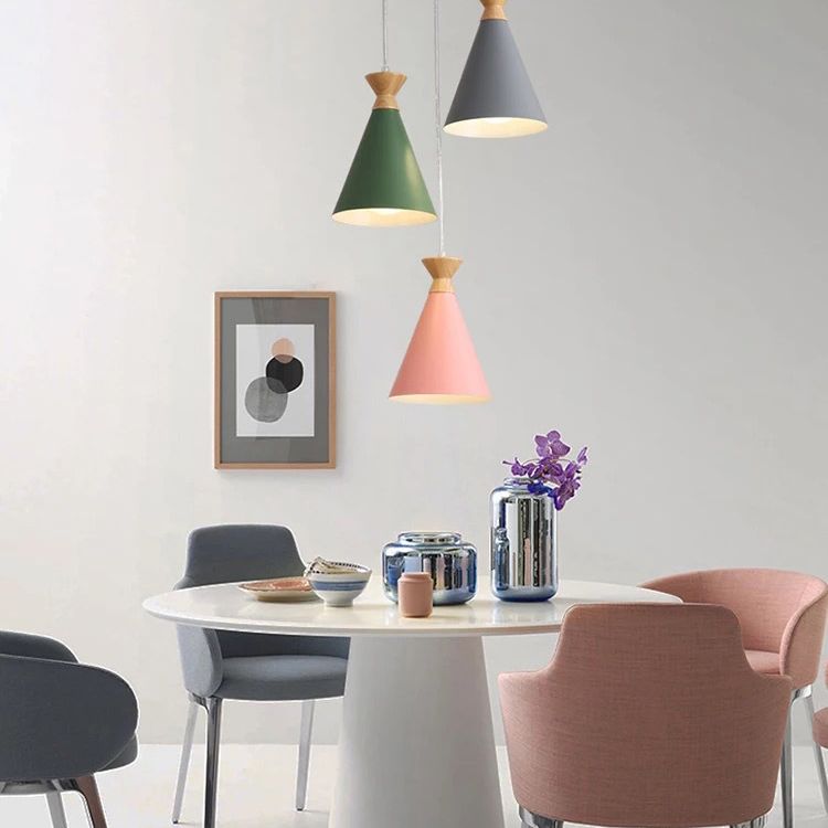 Minimalismo Nordico Macca a sospensione Luce sospesa con tonalità conica in metallo singolo lampadina in legno mini da letto