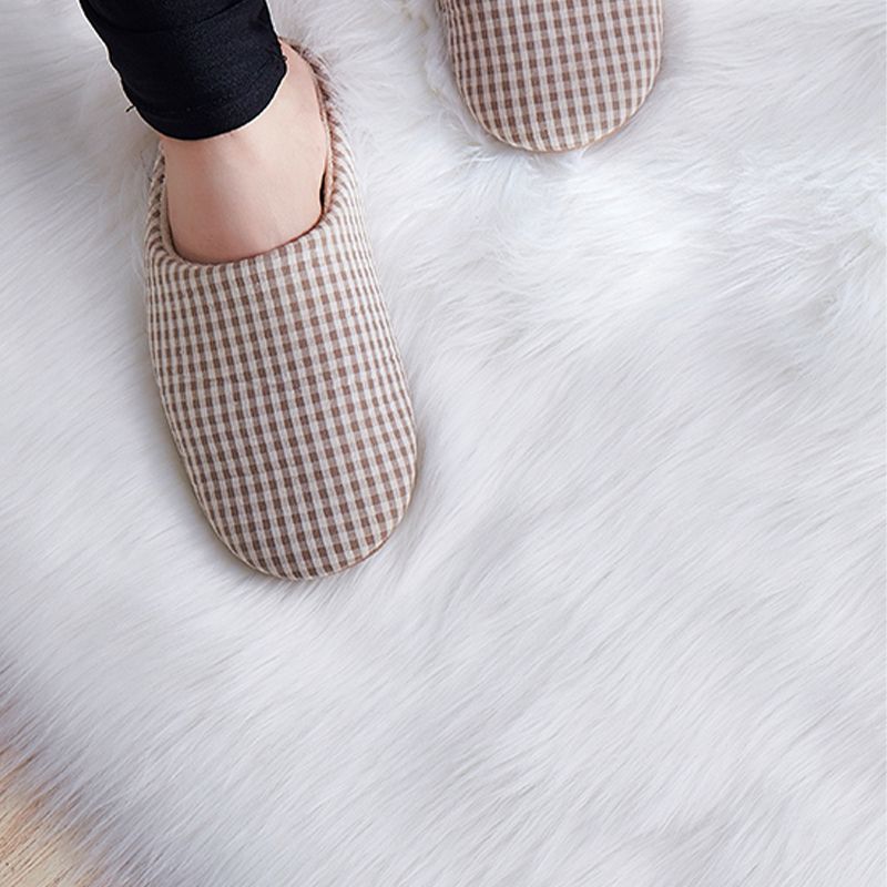 White Modern Plush Carpet Solid Color Polyester Area Rug Stain Resistant Rug for Home Decor