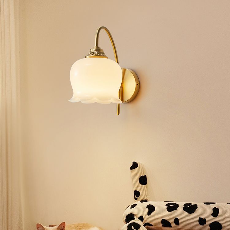 Brass Vanity Lighting Modern Flower Wall Light Fixture for Bathroom