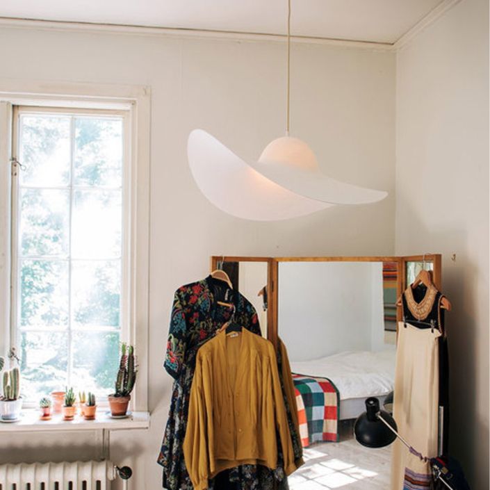 Hat-shaped Hanging Light Modern Pendent Lighting Fixture for Sitting Room