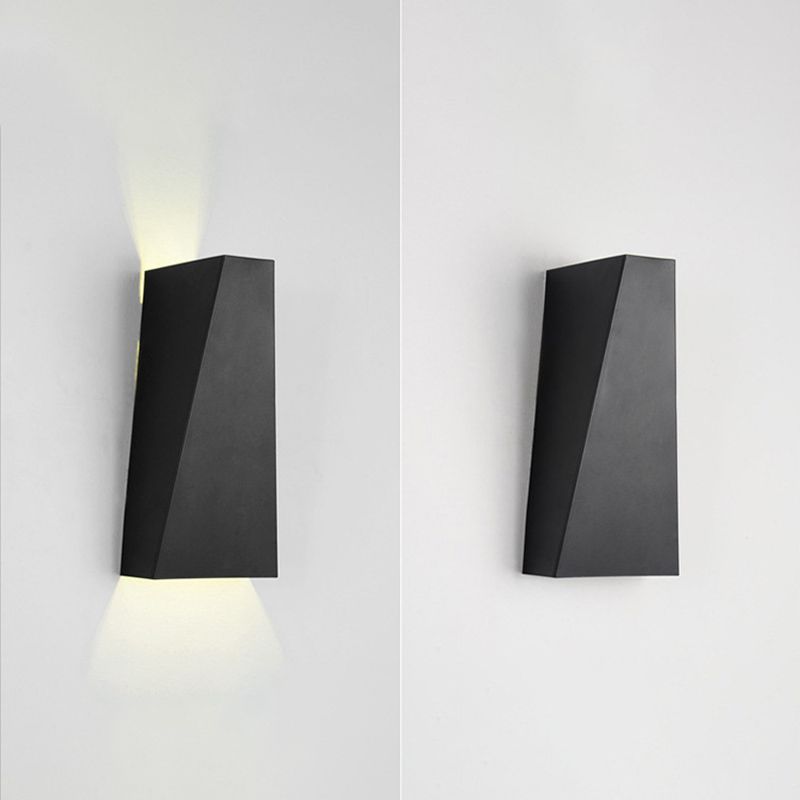 Lámpara de aplicado de pared geométrica metálica de estilo moderno de 2 luces en blanco y negro