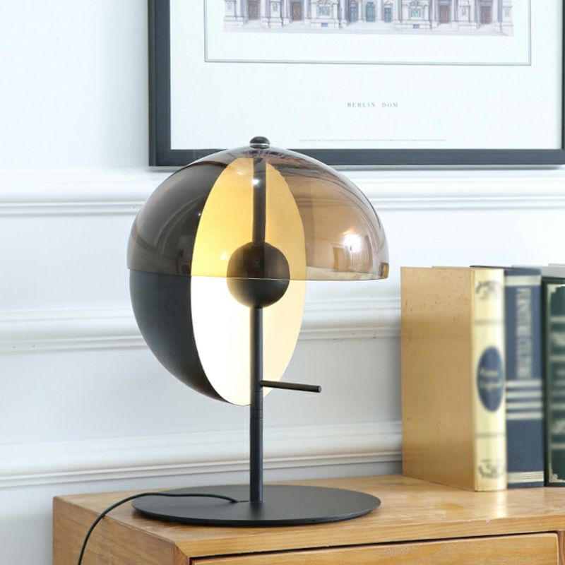 Eenvoudige bureaulamp huishoudelijke glazen tafellichtmakelaar voor slaapkamerstudieruimte