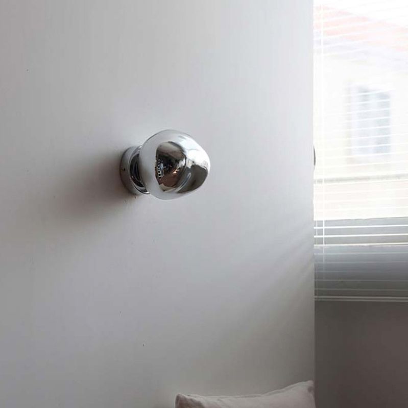 Unique 1 - Light Wall Light Fixture Modern Glass Wall Sconce in Sliver / Amber