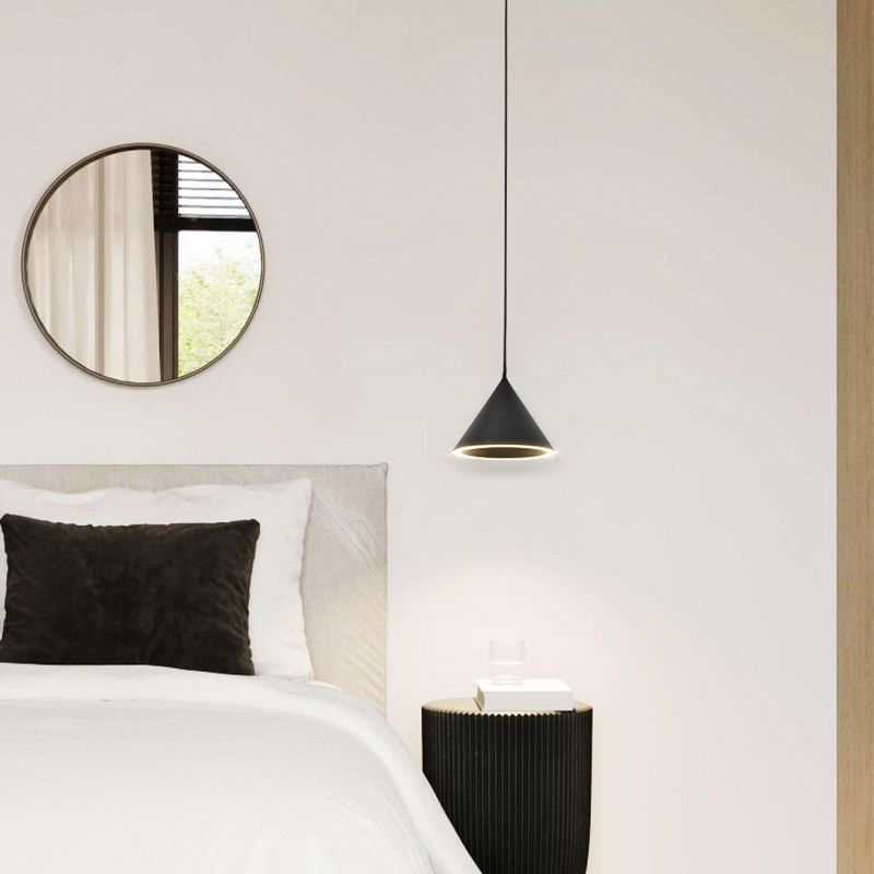 Nordic moderne suspendu au plafond Cône Fer 1-Light Pendant Light pour chambre à coucher