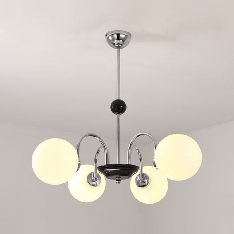 Luminaires de lustre en métal.