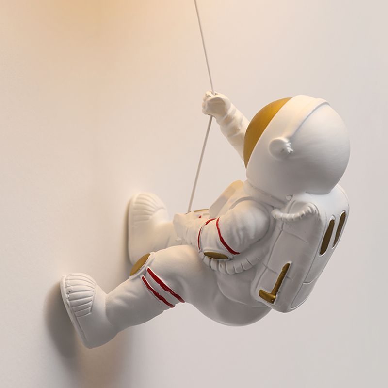 Camera da bambino una lampada da parete con sconde murale