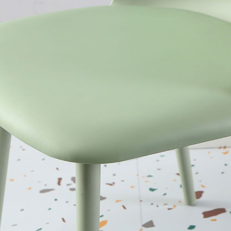 Silla lateral escandinava de plástico sin brazos, silla con respaldo sólido para el hogar