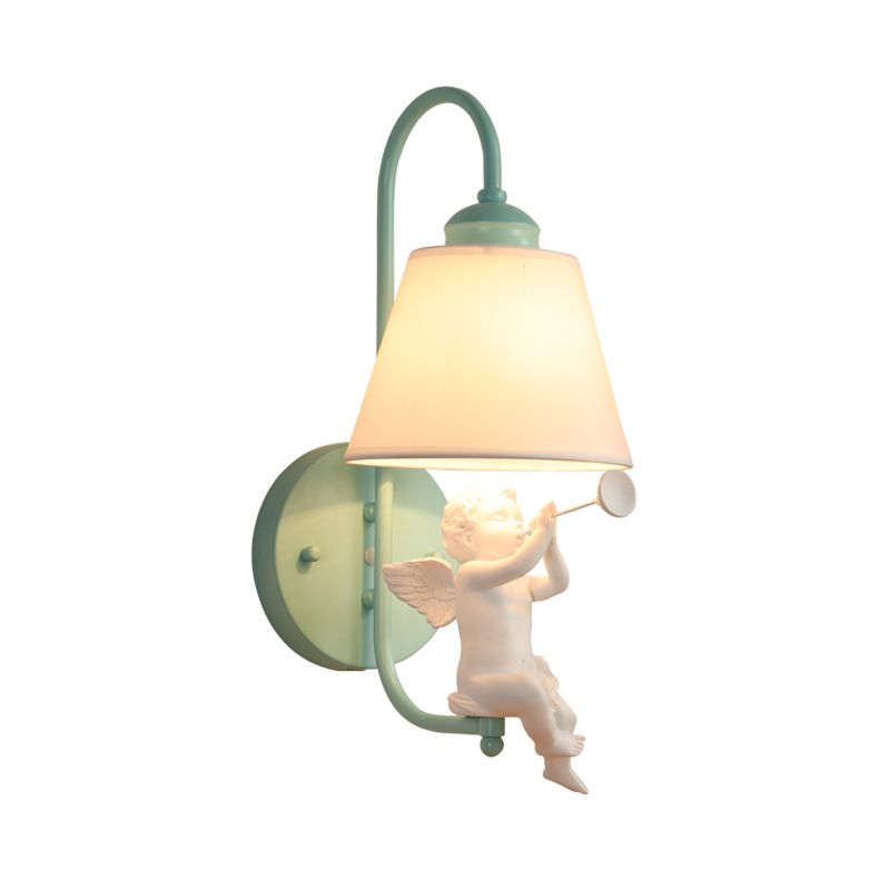 Luce da parete di angelo in resina con tonalità in tessuto 1 testa da parete nordica in verde per la camera da letto per bambini