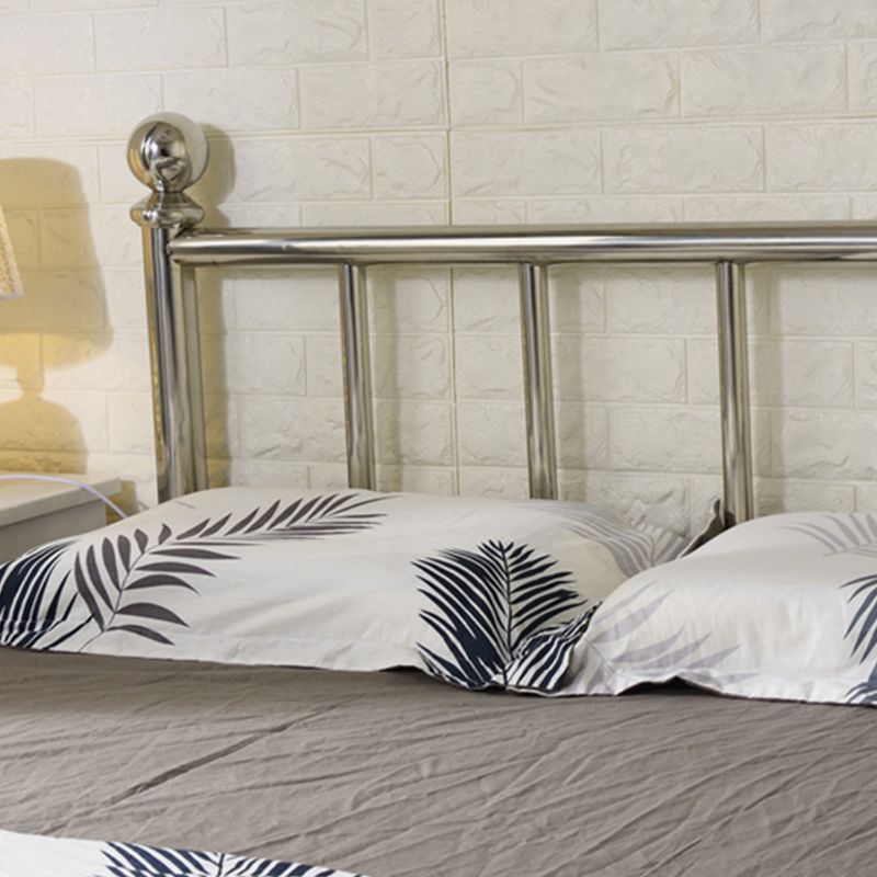 Silver Modern Steel Bed Rectangular Standard Bed with Metal Legs