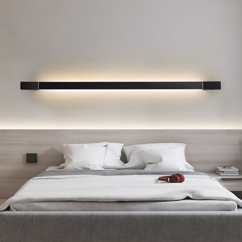 Metal Linear Shape Wall Light Modern 1 Light Wall Mounted Light in Black