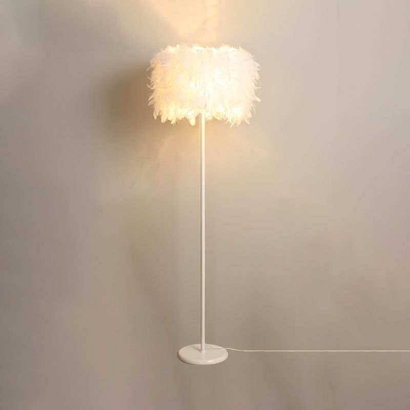 Drum Floor Reading Light Simplicity Feather 1-Light White Gooseneck/Straight Stand Up Lamp with/without Crystal Drape