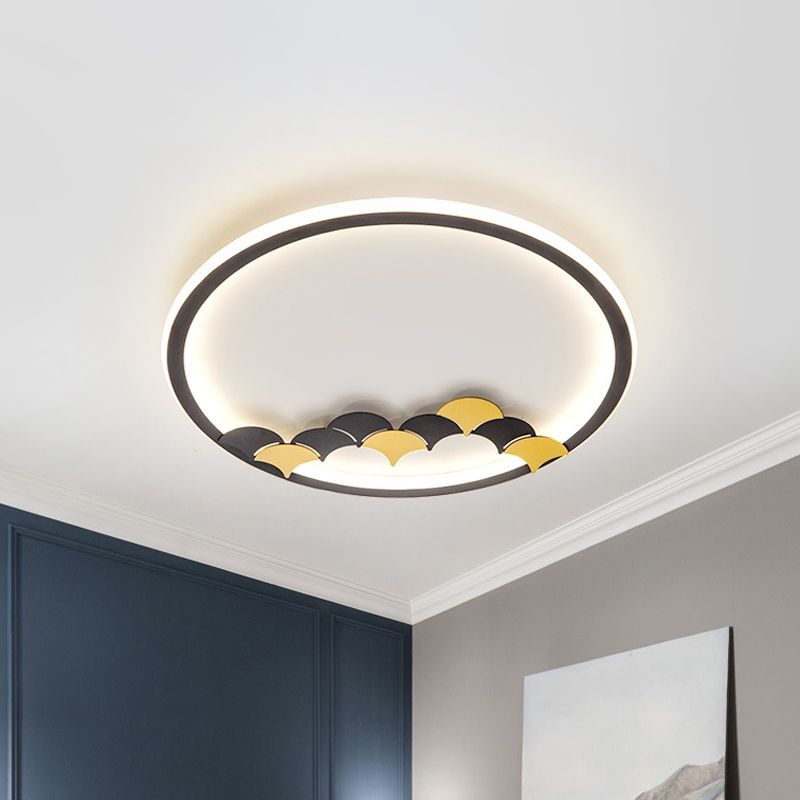 Simple Round/Square Ceiling Flush Acrylic LED Corridor Flush Mount Lamp with Leaf/Geometric Design in Black