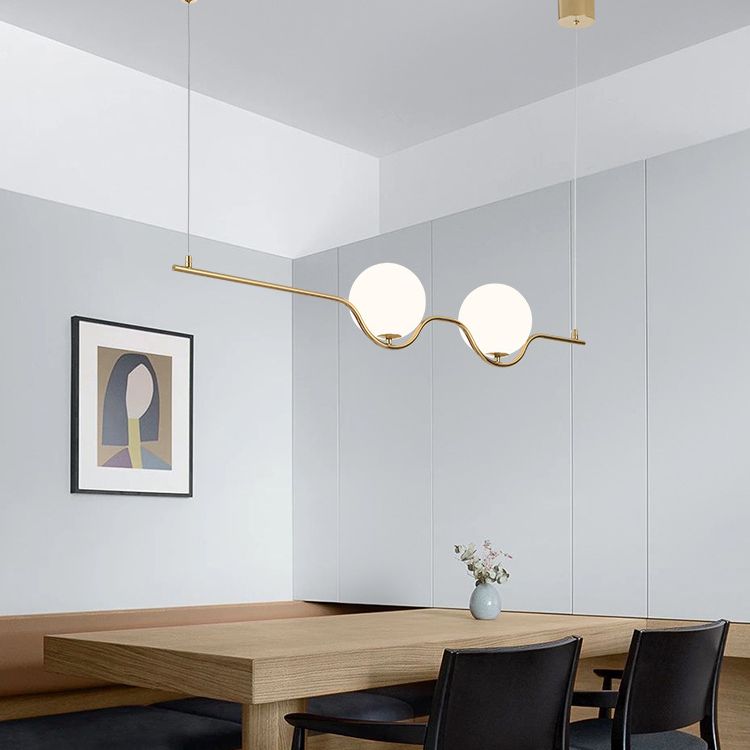 Minimalisme moderne linéaire île métallique pendante éclairage sphérique en verre sphérique îlot plafond pour table à manger