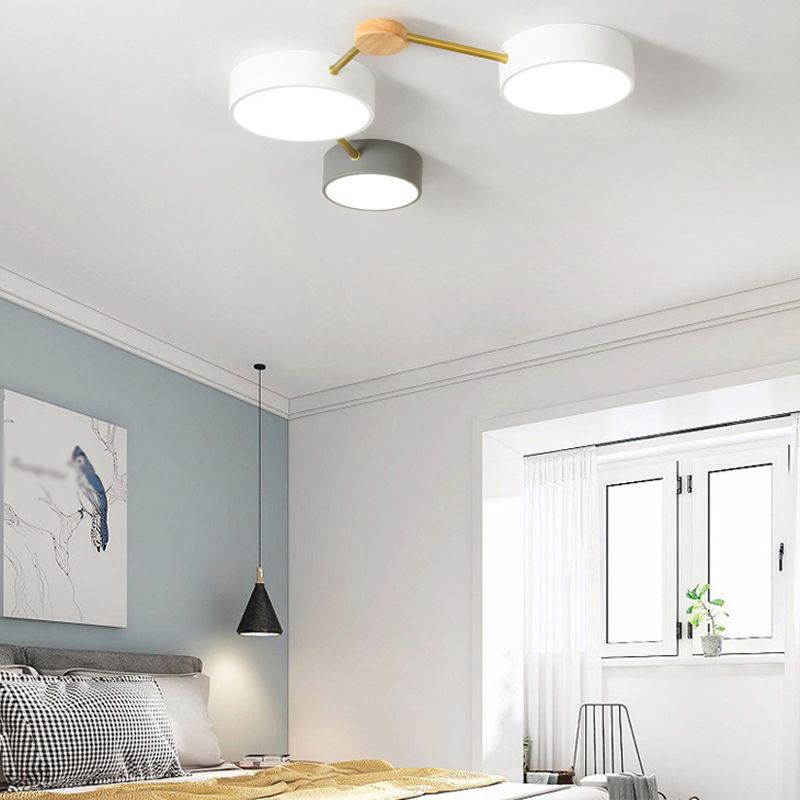Plafonnier rond macaron à plusieurs têtes pour chambre à coucher avec abat-jour en acrylique