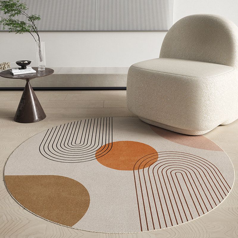 Beige Circle Carpet Polyester Simple Carpet Stain Resistant Carpet for Living Room