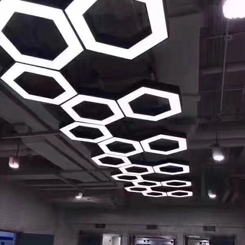 Lustre en forme de géométrie moderne en fer, 1 lumière vers le bas, éclairage suspendu pour le bureau