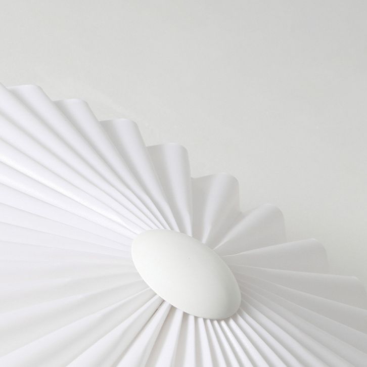 Modernism White Single Flush Mount Lighting Unique Ceiling Light with Acrylic