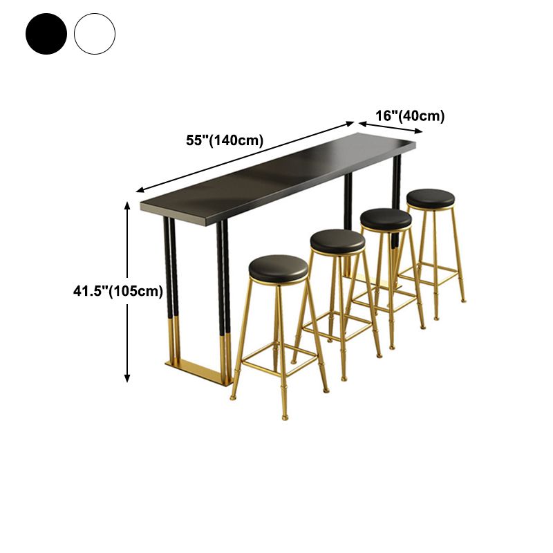 Table de la table de style nordique Pine Top Pub Table avec cadre en or noir (seule table)