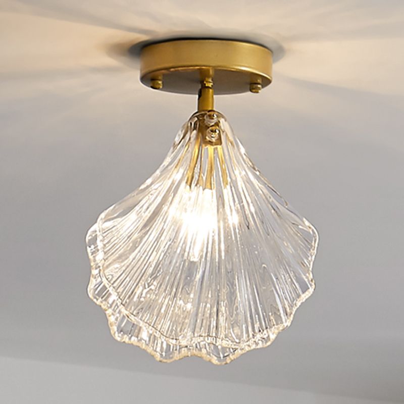 Gouden Shell plafondgemonteerde armatuur Eenvoud Stijl Glazen plafondlamp