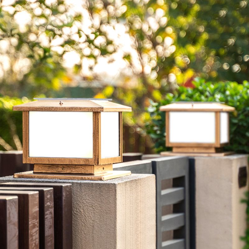 Simple Style LED Solar Lighting Fixture with Acrylic Shade for Garden