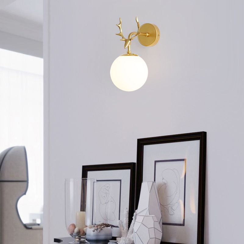 Glass Globe Sconce Light Modern 1-Light Sconce Light Fixture