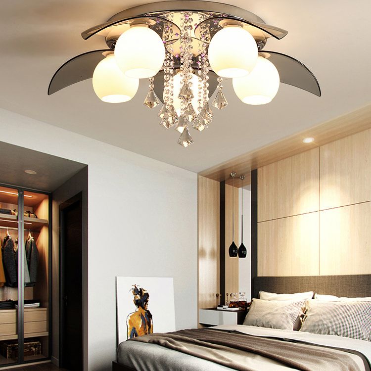 Lámpara de techo de globo de metal de estilo moderno y lujoso con montaje empotrado de cristal plateado y decoración de cristal