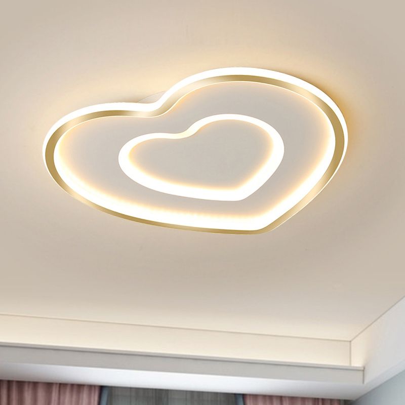 Loving Heart Acrylique Flush Light Fixture Nordic LED White Flushmount Lighting for Bedroom
