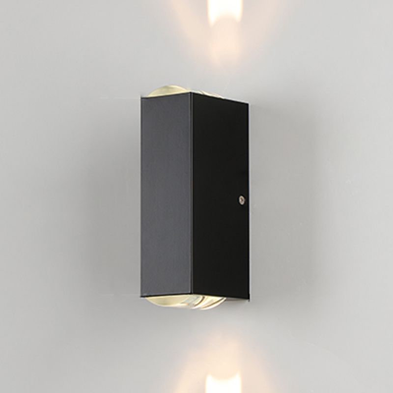 Luz de pared de metal de forma cuadrada estilo moderno de 2 luces lámpara de montaje de pared en negro