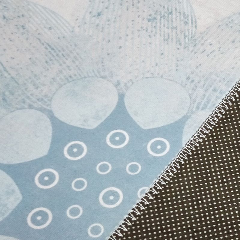 Red Modern Carpet Polyester Graphic Carpet Washable Carpet for Living Room