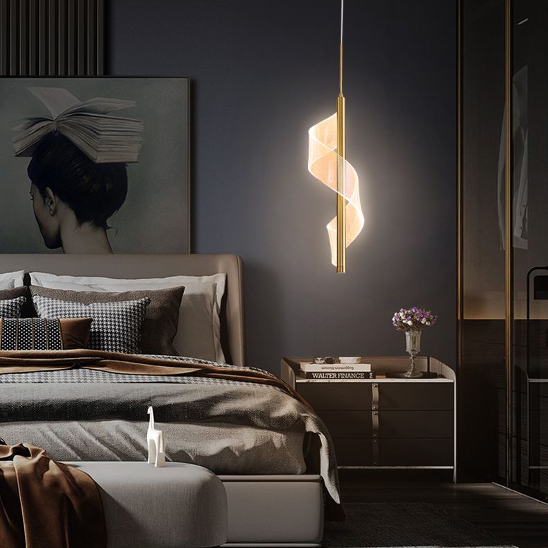 Gouden lineaire vorm led hanglamp moderne minimalistische metalen hanglamp voor woonkamer