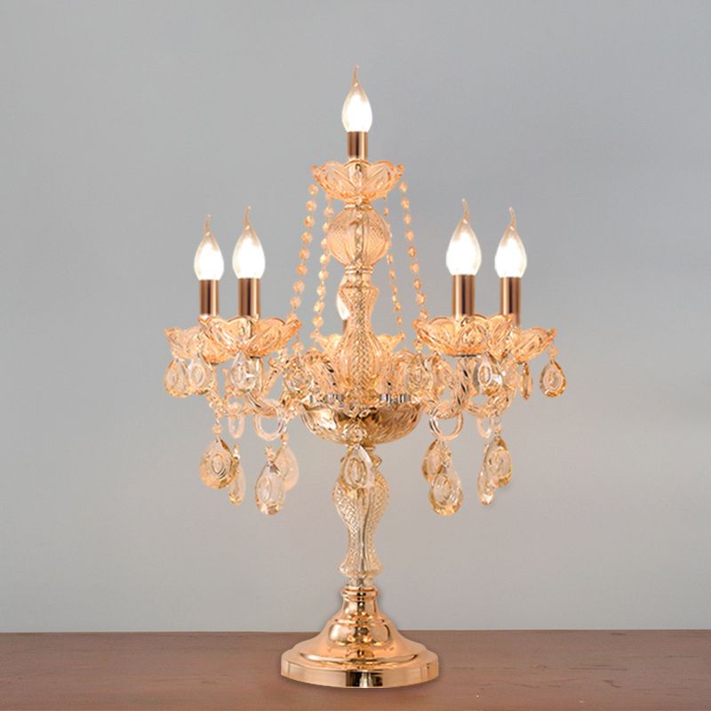 5/6 têtes Candelabra Table Light Traditional Gold Crystal Droplets Tablette de nuit avec / Sans nuance de tissu de cloche blanche
