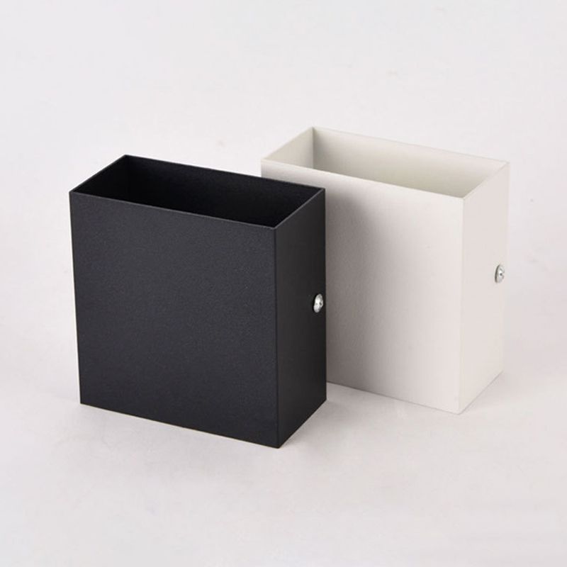 Moderner Stil quadratischer Wandbeleuchtung Metall 2 Leuchten Wandscheibe Jungtiere