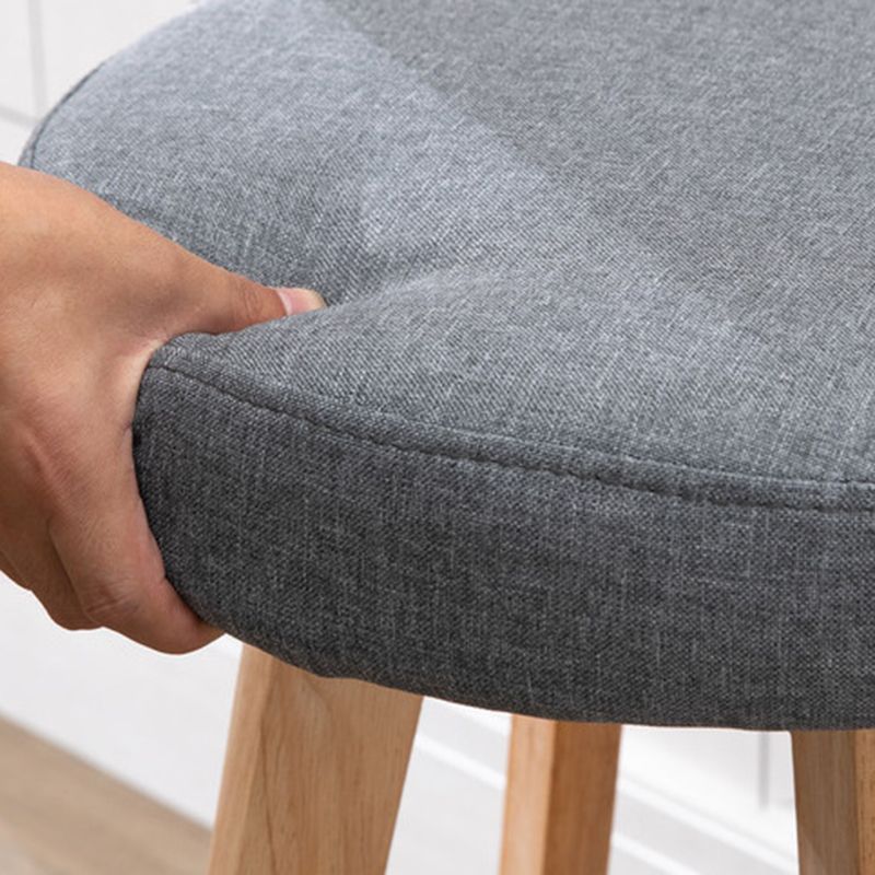 Nordischer Holz Low Rücken Barstool Schwenkerner hoher Hocker mit Polster