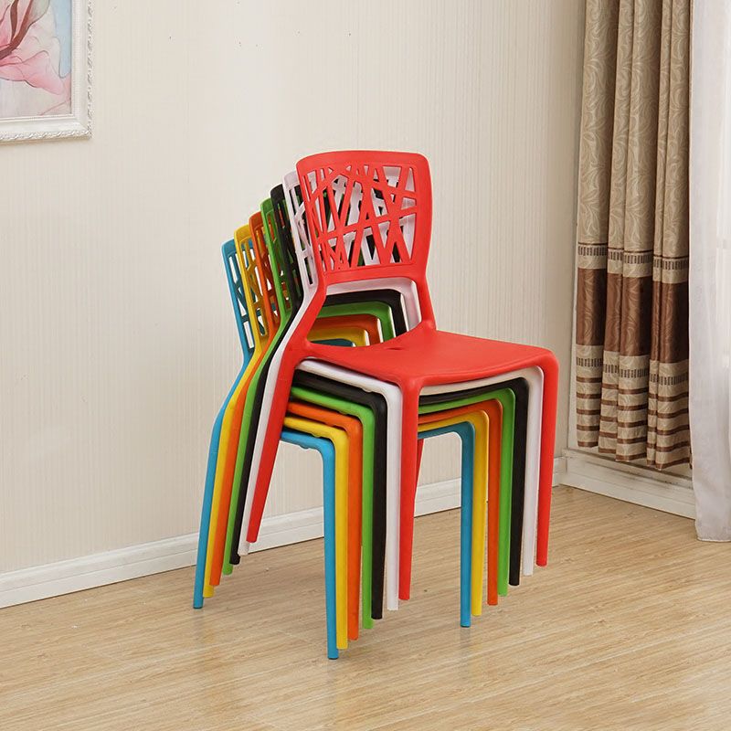 Silla trasera abierta contemporánea, silla lateral sin brazos de comedor apilable de plástico