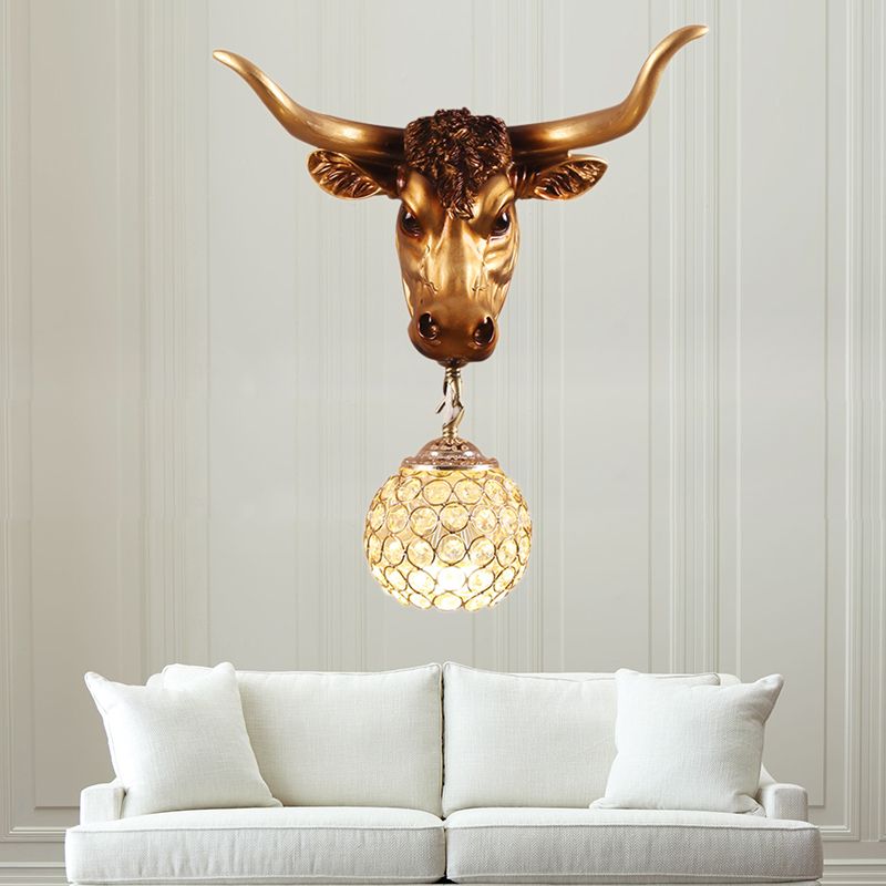 1 Light Globe Wall Lamp Country Gold Resin Sconce Lightture pour le salon avec Crystal Shade