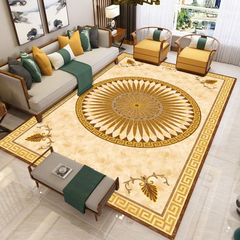 Yellow Luxury Rug Polyester Graphic Area Rug Stain Resistant Rug for Drawing Room