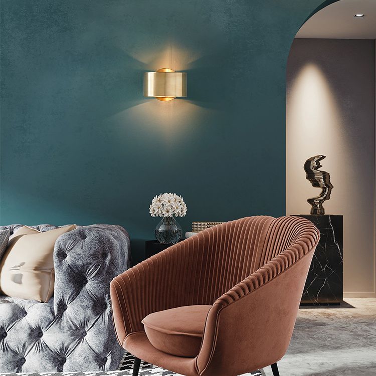 Cylinder Shade Mini Sconce Light Post-Modern 1 Light Metal Wall Light in Brass