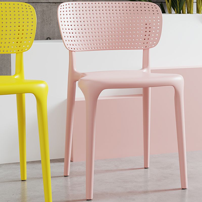 Silla lateral plástica contemporánea del restaurante con parte posterior abierta del final mate que cena la silla