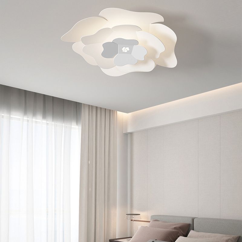 Modernism Flush Mount Flower-Shaped Ceiling Mounted Fixture in White for Bedroom