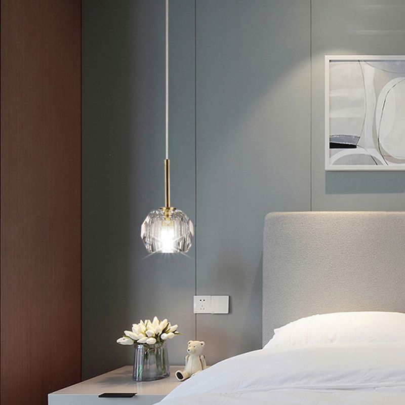 1-Licht-Schlafzimmer Decke Anhänger moderne Messing-Droplampe mit Kugelkristallschatten