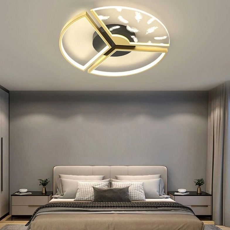 Slaapkamer LED-inbouwlamp Minimalistische gouden plafondlamp met geometrische acrylkap