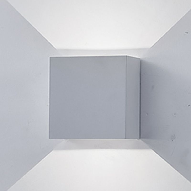Nordic Style Wall Light Square Shape Wall Lamp with Aluminum Shade for Bedroom