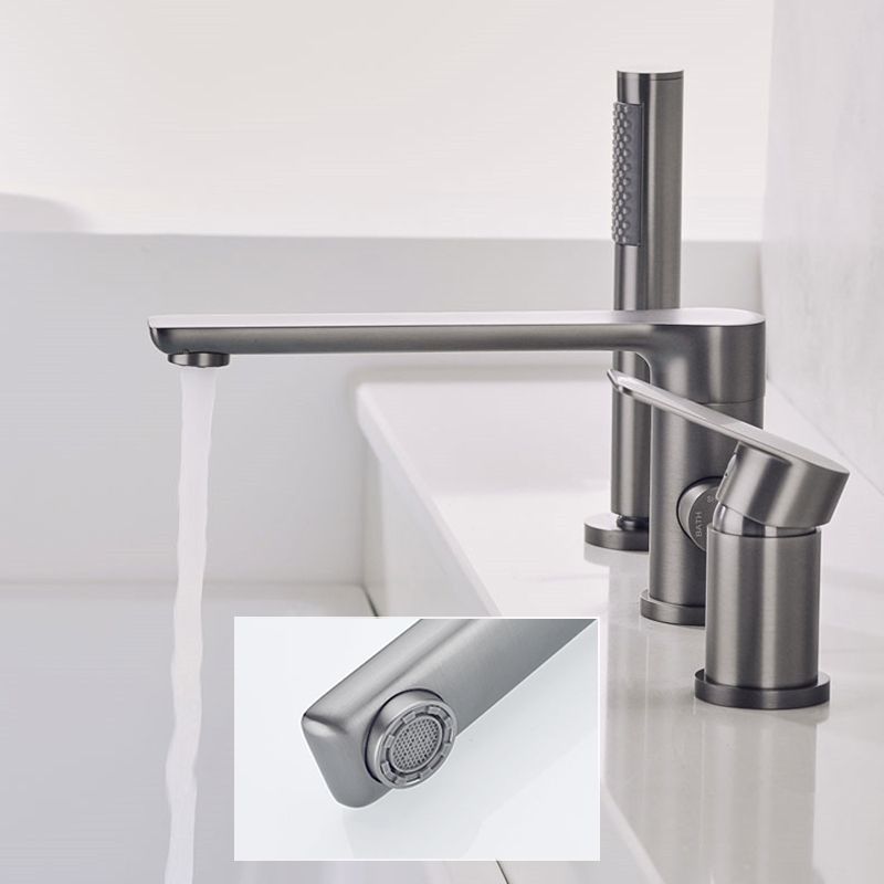 Contemporary Bathroom Faucet Deck Mounted Bathroom Faucet with Low Arc