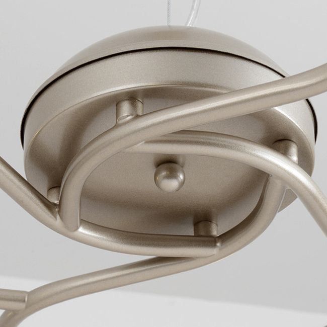 Modern Style Flower Shape Flush Mount Metal Ceiling Light for Living Room