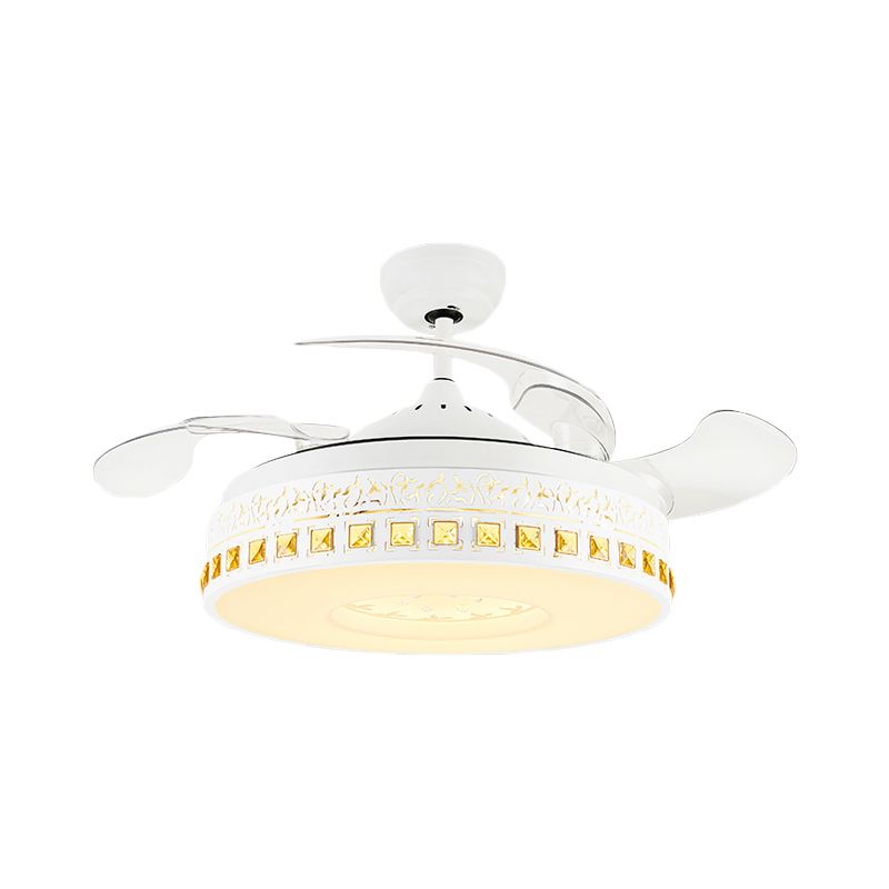 Éventail de ventilateur rond nordique 4-lames LED Metal Semi Flush Flush Mount plafond Aymorde avec garniture en cristal en blanc, 19,5 "de large
